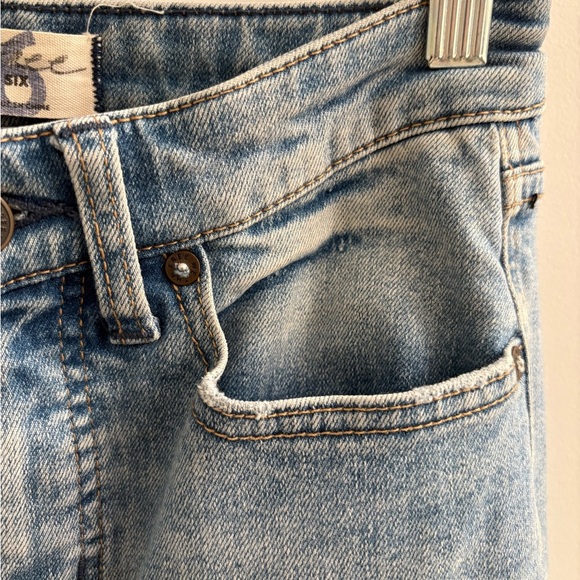We The Free Vintage Style CRVY High Rise Raw Hem Straight Leg Jeans Size 26 - Picture 7 of 17